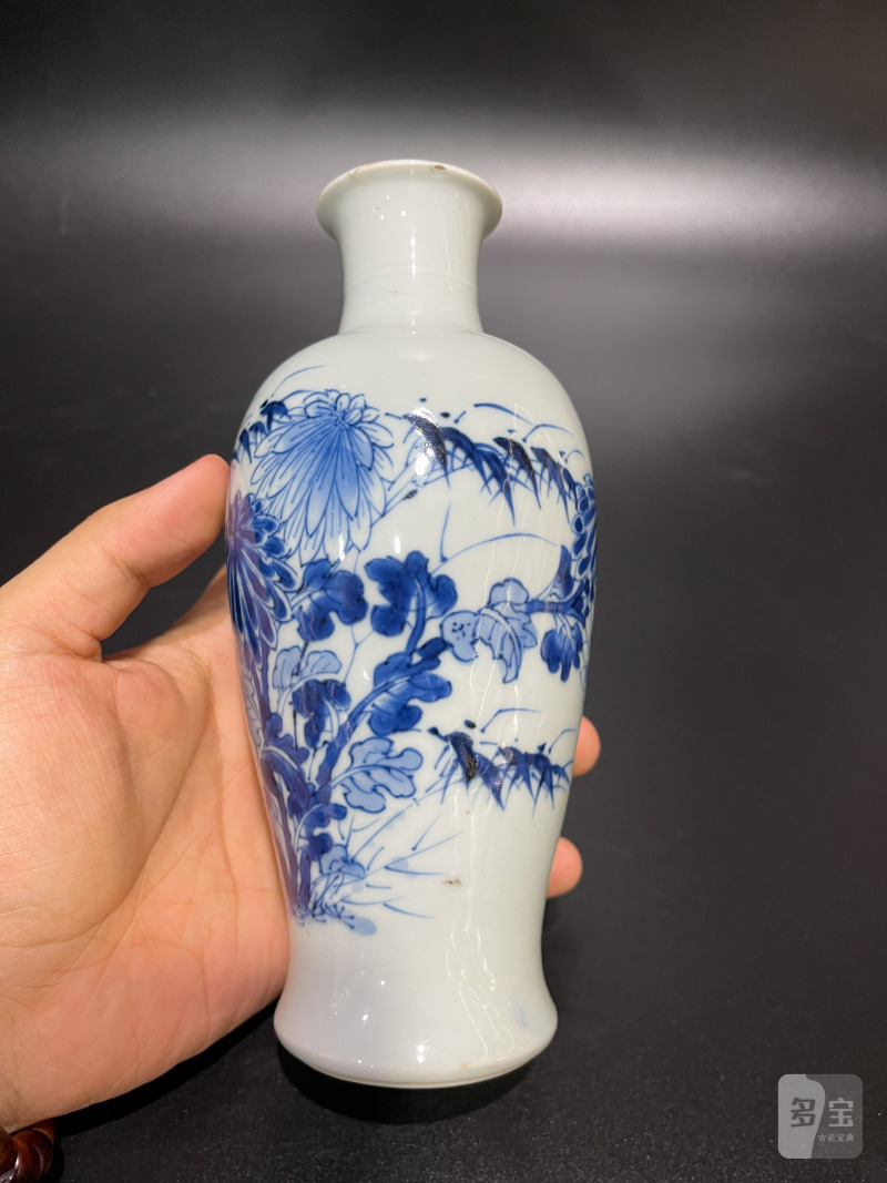 清康熙 青花蝶恋花图观音瓶 - 图3